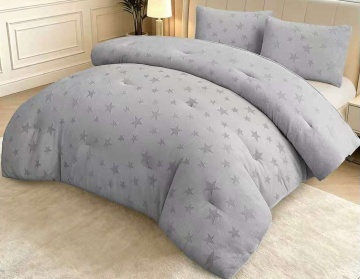 Set pilotă plușată gofrată Johnnie Home 200x230 cm + 2 fețe de pernă 50x70 cm, gri deschis, 3 piese