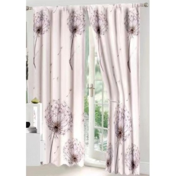 draperie de culoare roz pudra / mov aranjata la fereastra