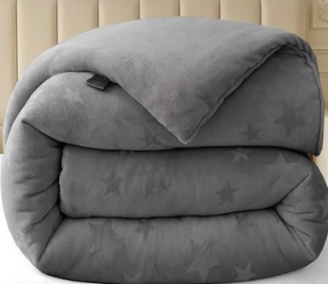 Set pilotă plușată gofrată Johnnie Home 200x230 cm + 2 fețe de pernă 50x70 cm, gri antracit, 3 piese – pilotă pliată