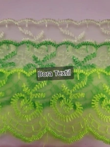 Dantelă verde