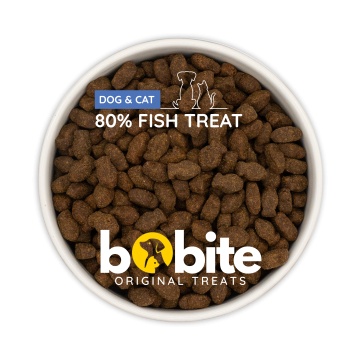 snack pentru caini si pisici Bobite Original Treats 80% peste in castron
