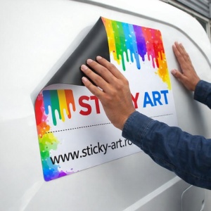 Folie Magnetica Personalizata pentru Masini (Placuta Magnetica Auto)
