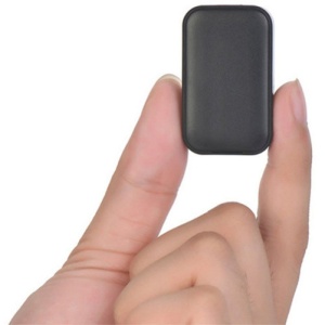 Mini lokalizator GPS iUni GF21 iUni GF21 z mikrofonem szpiegowskim GSM, SOS, śledzeniem i namierzaniem GPS, aktywacją głosową - Img 2