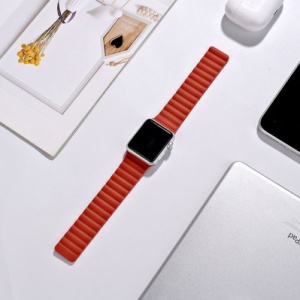 Pasek iUni kompatybilny z Apple Watch Ultra/SE/8/7/6/5/5/4/4/3/2/1, 40 mm, silikonowy, magnetyczny, czerwony - Img 4