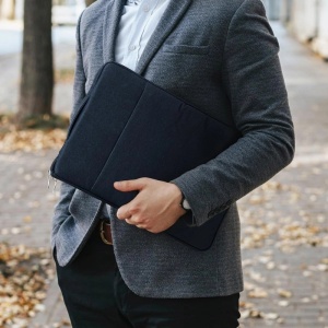 Torba na laptop 13"-14" iUni z wodoodpornego materiału tekstylnego, odporna na zarysowania i wstrząsy, z kieszenią zewnętrzną, granatowa - Img 12