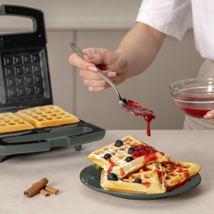 Sandwich maker 3 în 1 cu plăci interschimbabile – Berlinger Haus Green Matte BH 9978, verde mat - Img 9