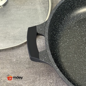 Cratiță marmorată antiaderentă 32 cm, 5.5L cu capac sticlă – Royalty Line RL-BR32ML, compatibilă inducție - Img 4