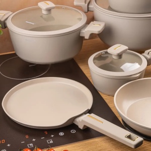 Set oale marmorate cu tigaie clatite 12 peise Klausberg KB-7967, crem - Img 10