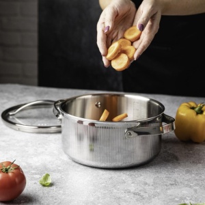 Oală inox Tri-Ply cu capac 20 cm, 3 L, pentru inducție – VCASA Velora 90124, capac din inox cu strecurătoare - Img 7