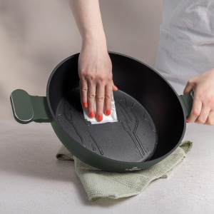 Cratiță cu capac 28 cm – Berlinger Haus Green Matte BH 8163, verde mat, antiaderentă titan, compatibilă inducție - Img 6