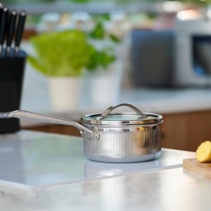 Cratiță cu coadă inox Tri-Ply cu capac 16 cm, 1,5 L, pentru inducție – VCASA Velora 90121, capac din inox cu strecurătoare - Img 5