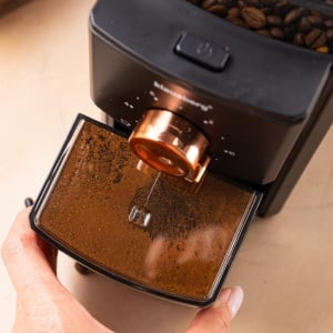 Râșniță electrică de cafea cu discuri plate (burr), 150 W, măcinare reglabilă – Klausberg KB-9010, neagră cu rose gold - Img 2