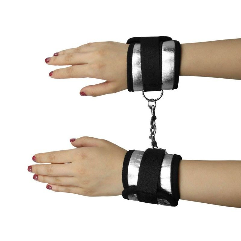 Struggle My Handcuff in SexShop KUR Romania