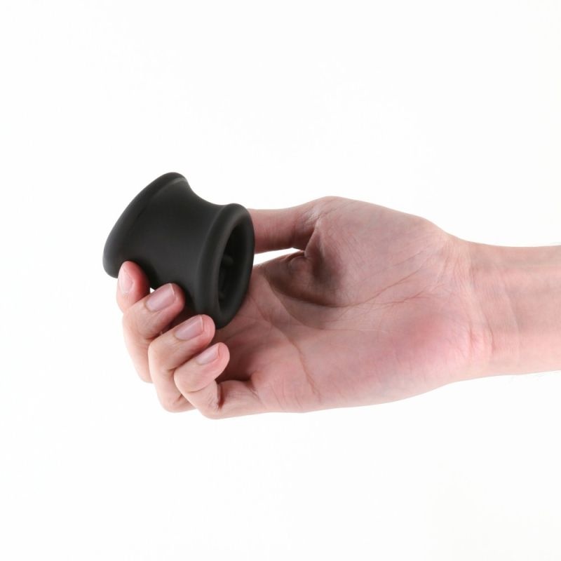 Inel penis din silicon lichid Renegade - Suave Ball Stretcher - Black