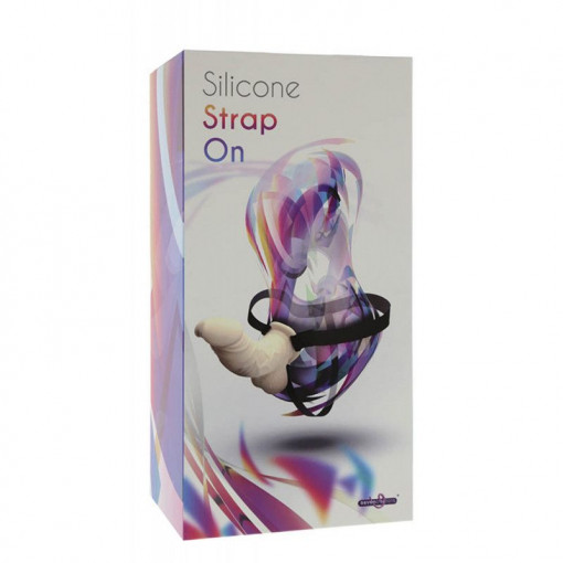 Super strap-on pentru femei din Silicon Strap-on
