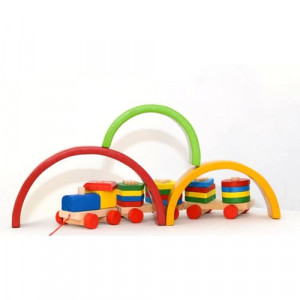 Trenulet din lemn cu forme geometrice