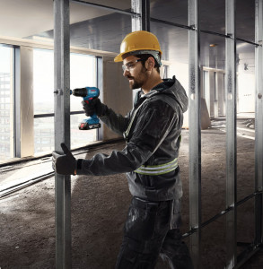 Bosch GSR 185-LI Masina de gaurit si insurubat 50Nm+ 2 acumulatori Li-Ion 18V, 2Ah + incarcator + Valiza profesionala - Img 3