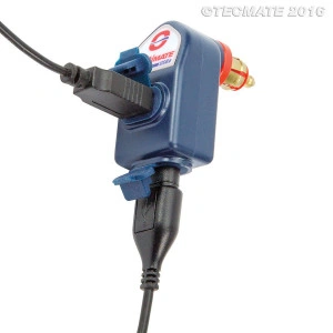 OptiMATE O-105 kettős USB töltő, derékszögű csatlakozó dugóval (DIN Ø12mm)