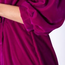 Rochie fucsia din catifea cu lungime asimetrica