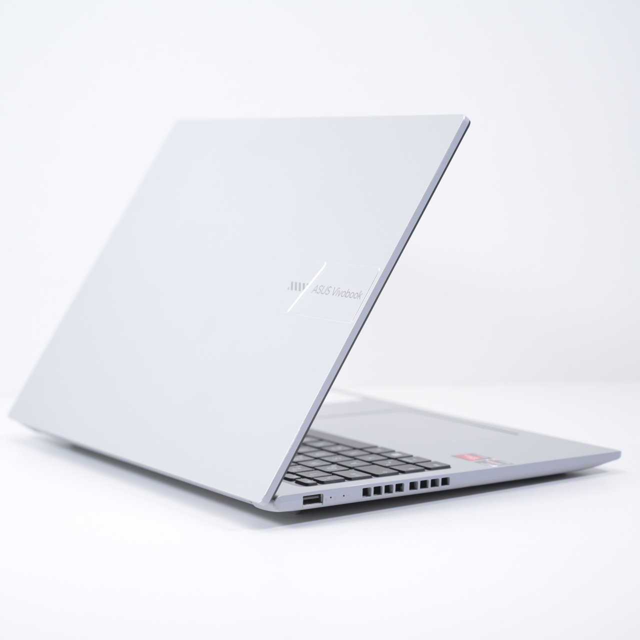 Laptop Asus Vivobook 16 (M1605YA), AMD Ryzen 5 7430U, 16