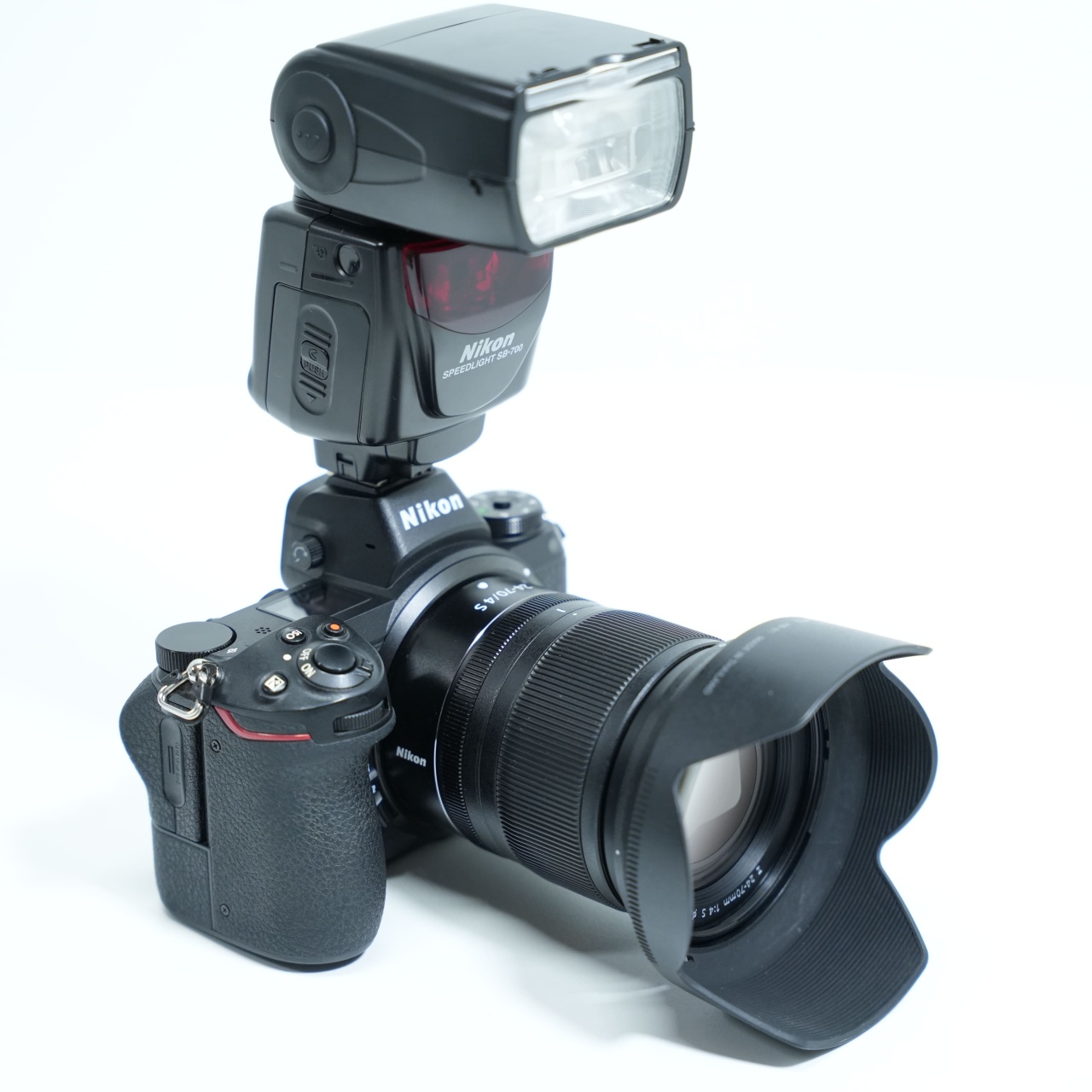 Aparat Foto Nikon Z6, 2 obiective Nikon, Blit Speedelight SB-700 - imagine 3