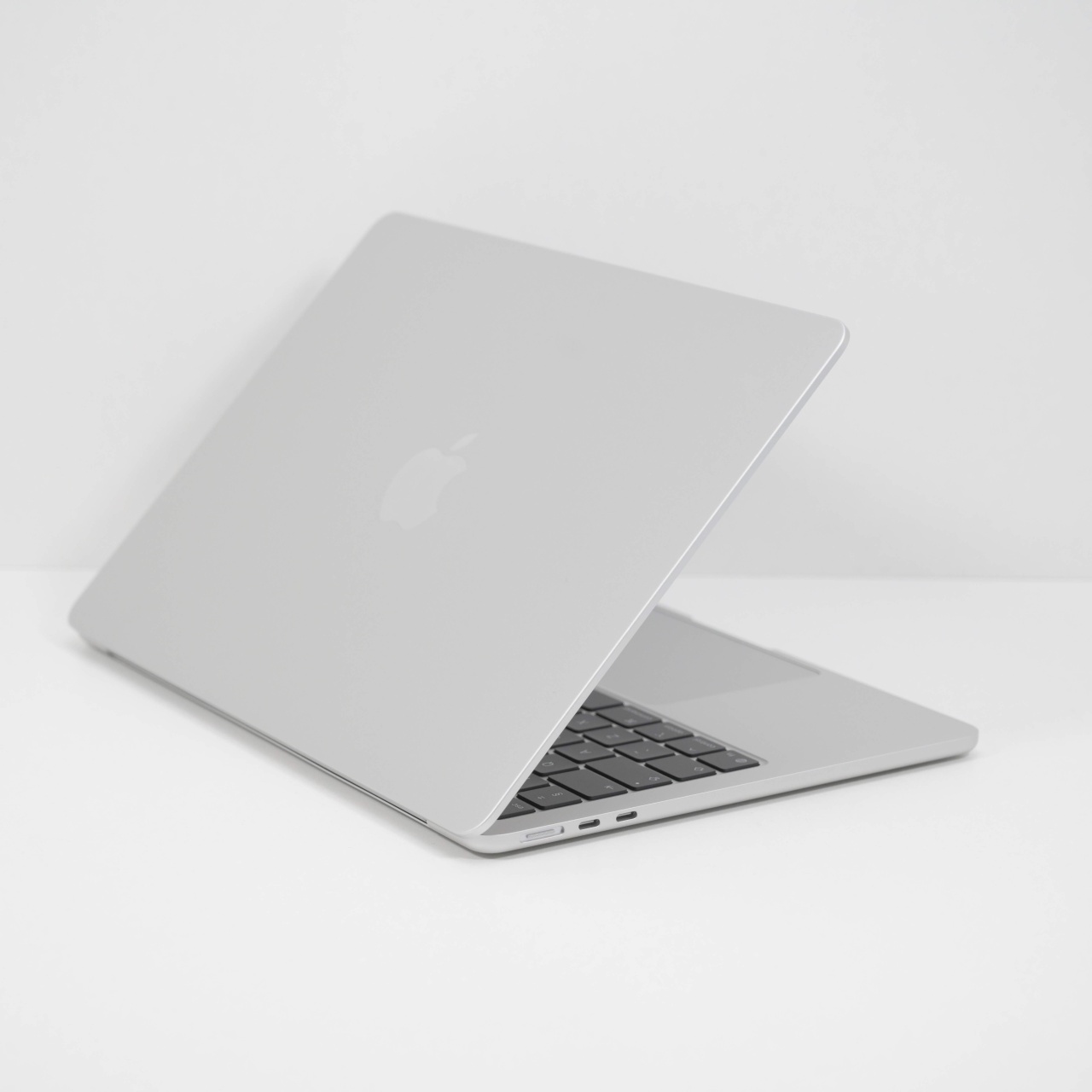 Laptop Apple Macbook Air A3240 (13-inch, M4, 2025), Apple M4, 13.6