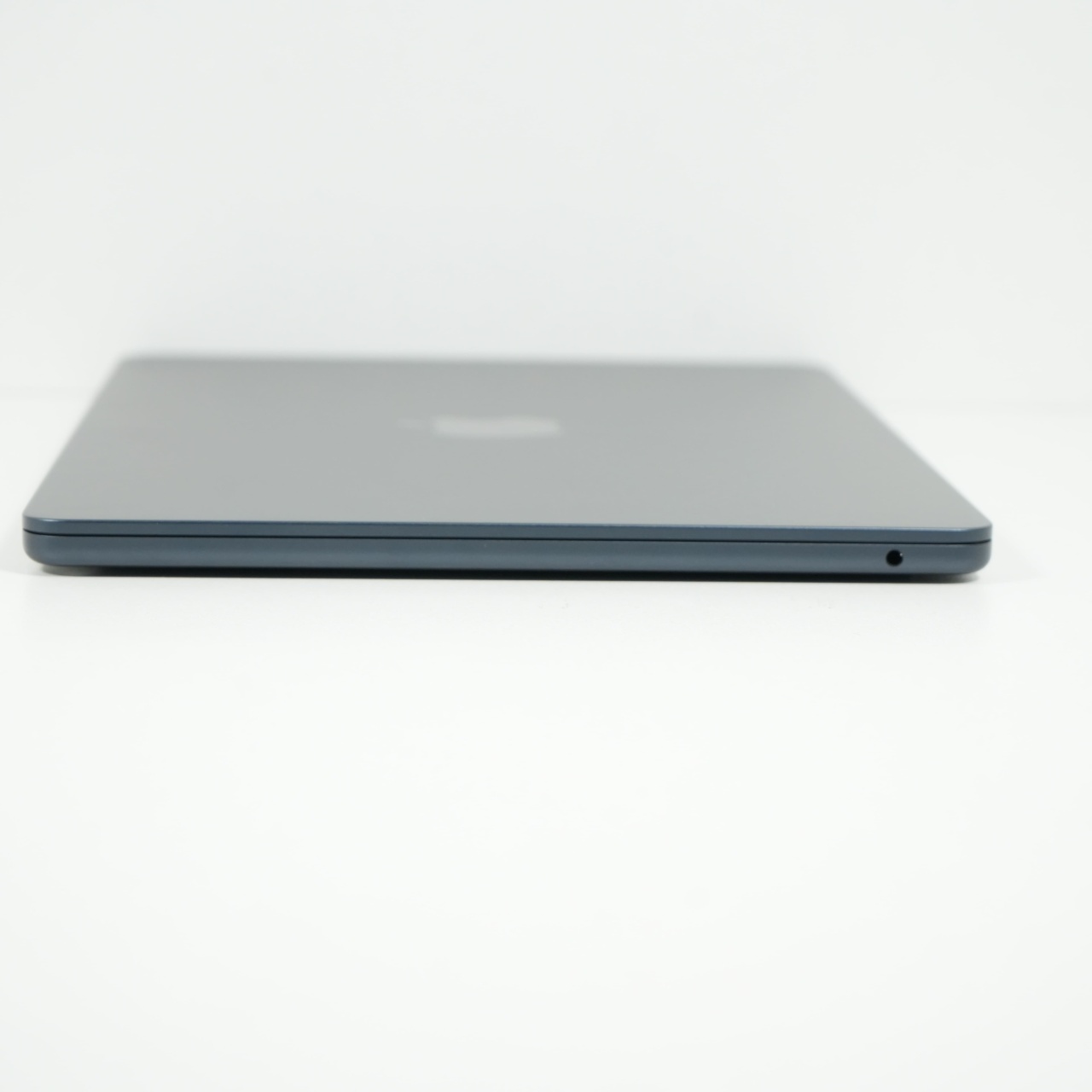 Laptop Apple Macbook Air M3 (A3113), Apple M3, 13.6", Rezolutie 2560 x 1664, 16 GB DDR5, SSD de 256 GB, Apple M3 - imagine 5