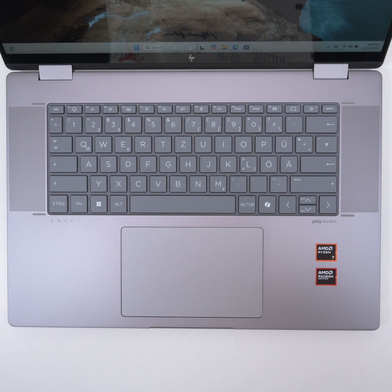 Laptop HP Envy 16-ad0770ng, AMD Ryzen 7 8840HS, 16", Rezolutie 2K, Touchscreen, 16 GB DDR5, SSD de 1 TB, AMD Radeon Graphics - imagine 4