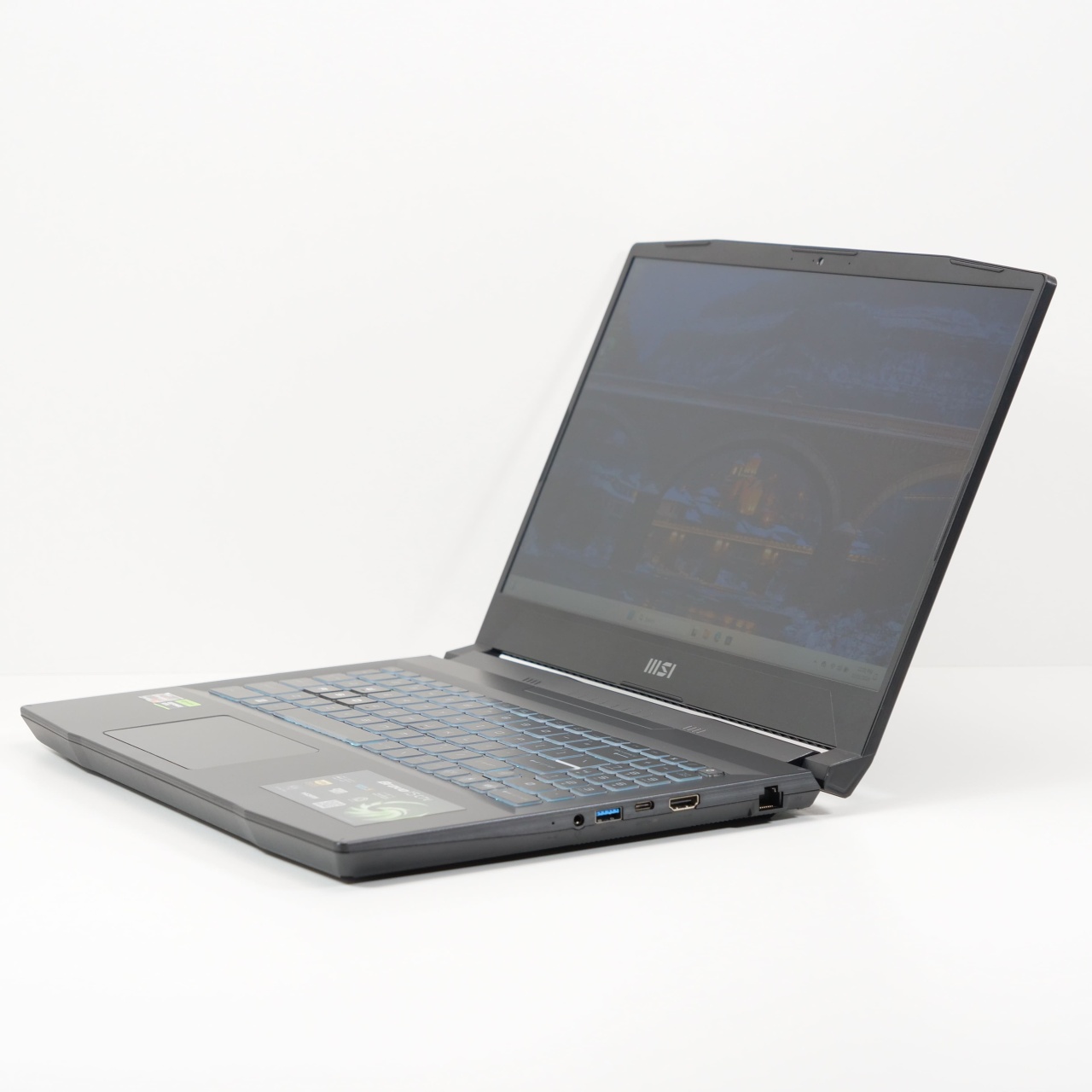 Laptop MSI Bravo 15 C7VF-073XRSI - 1 | YEO