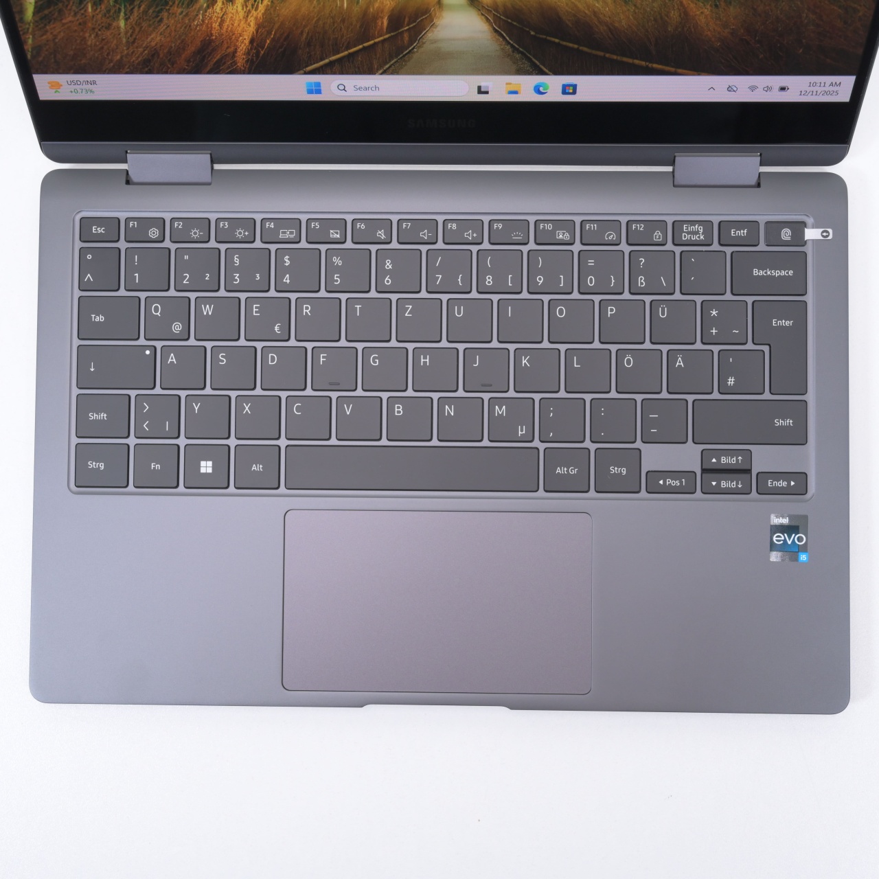 Laptop Samsung Galaxy Book 3 (NP750QFG), Intel Core i5-1340P, 13.3", Rezolutie FullHD, Touchscreen, 8 GB DDR4, SSD de 256 GB, Intel Iris Xe Graphics - imagine 4