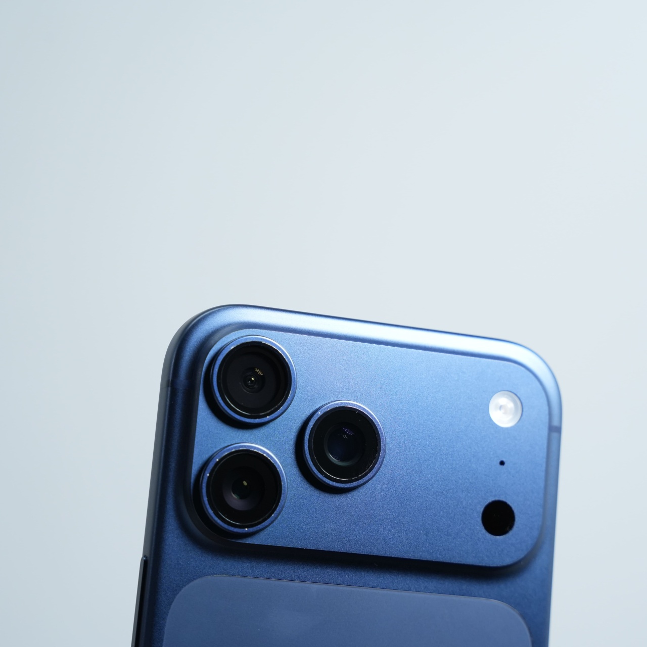 Telefon Apple Iphone 17 Pro Max 256GB, Deep Blue - imagine 6