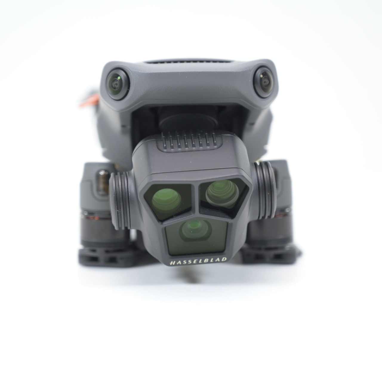 Drona Dji Mavic 3 Pro - 2 | YEO