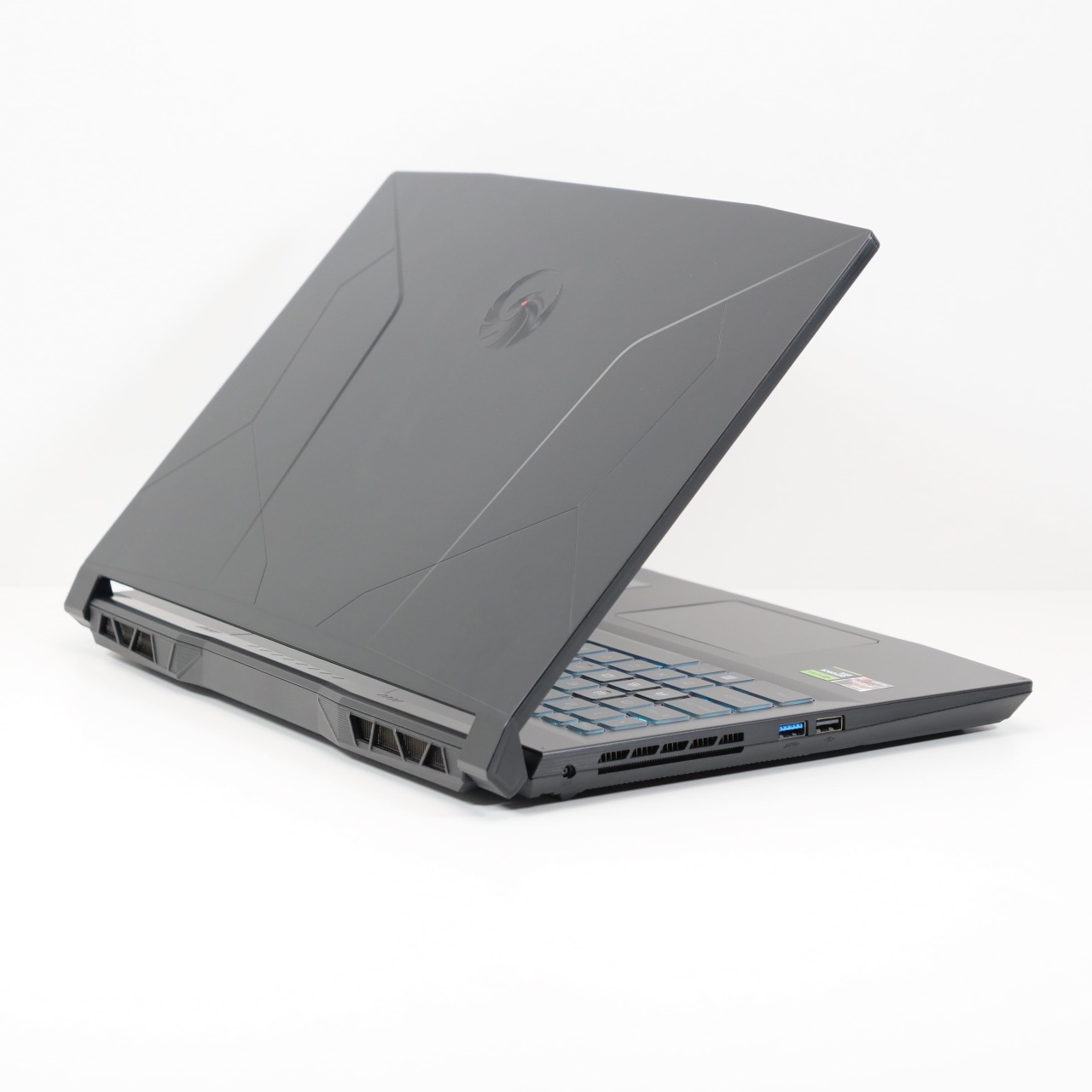 Laptop MSI Bravo 15 C7VF-073XRSI - 2 | YEO