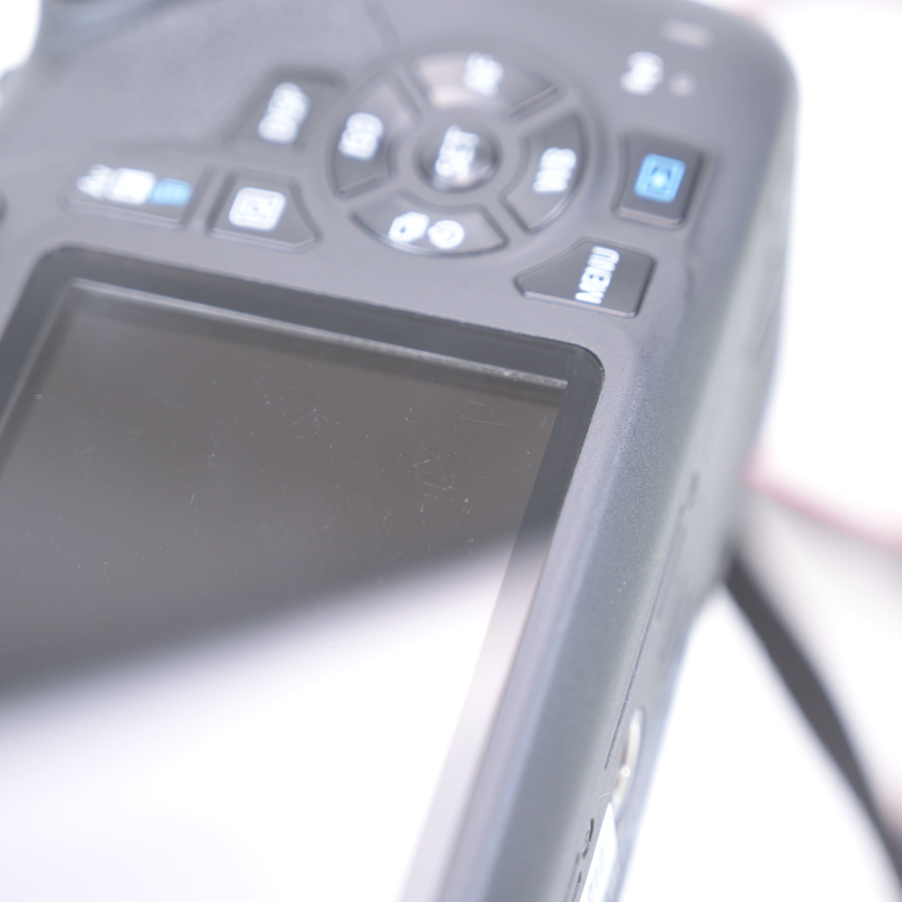 Aparat Foto Canon EOS 2000D - 5 | YEO