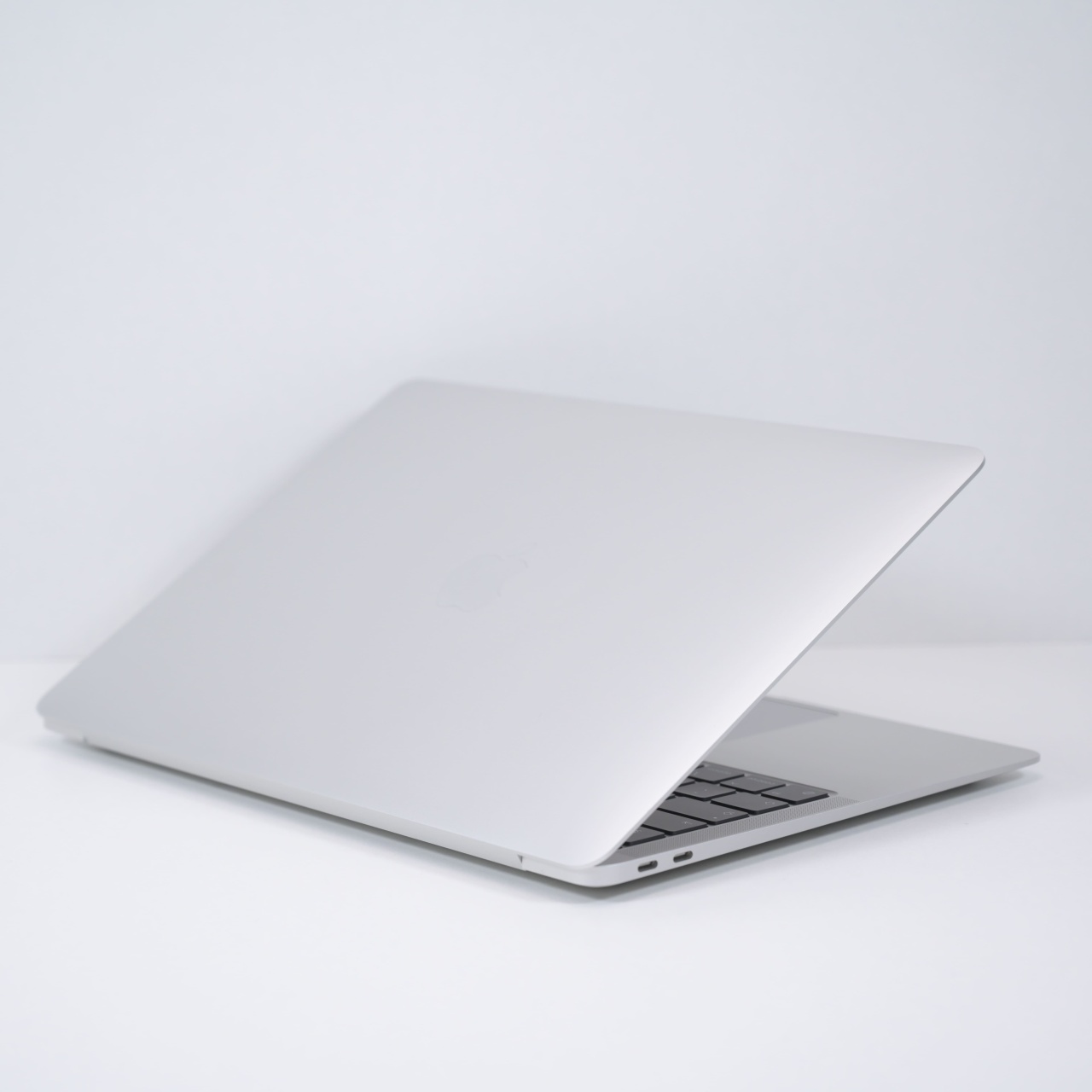 Laptop Apple Macbook Air M1 2020 (A2337), Apple M1, 13.3