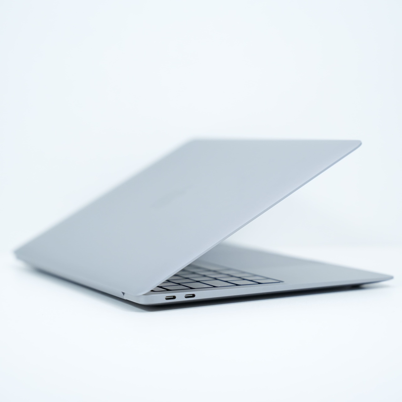 Laptop Apple Macbook Air M1 2020 (A2337), Apple M1, 13.3", Rezolutie 2560x1600, 8 GB DDR5, SSD de 256 GB, Apple M1 - imagine 3