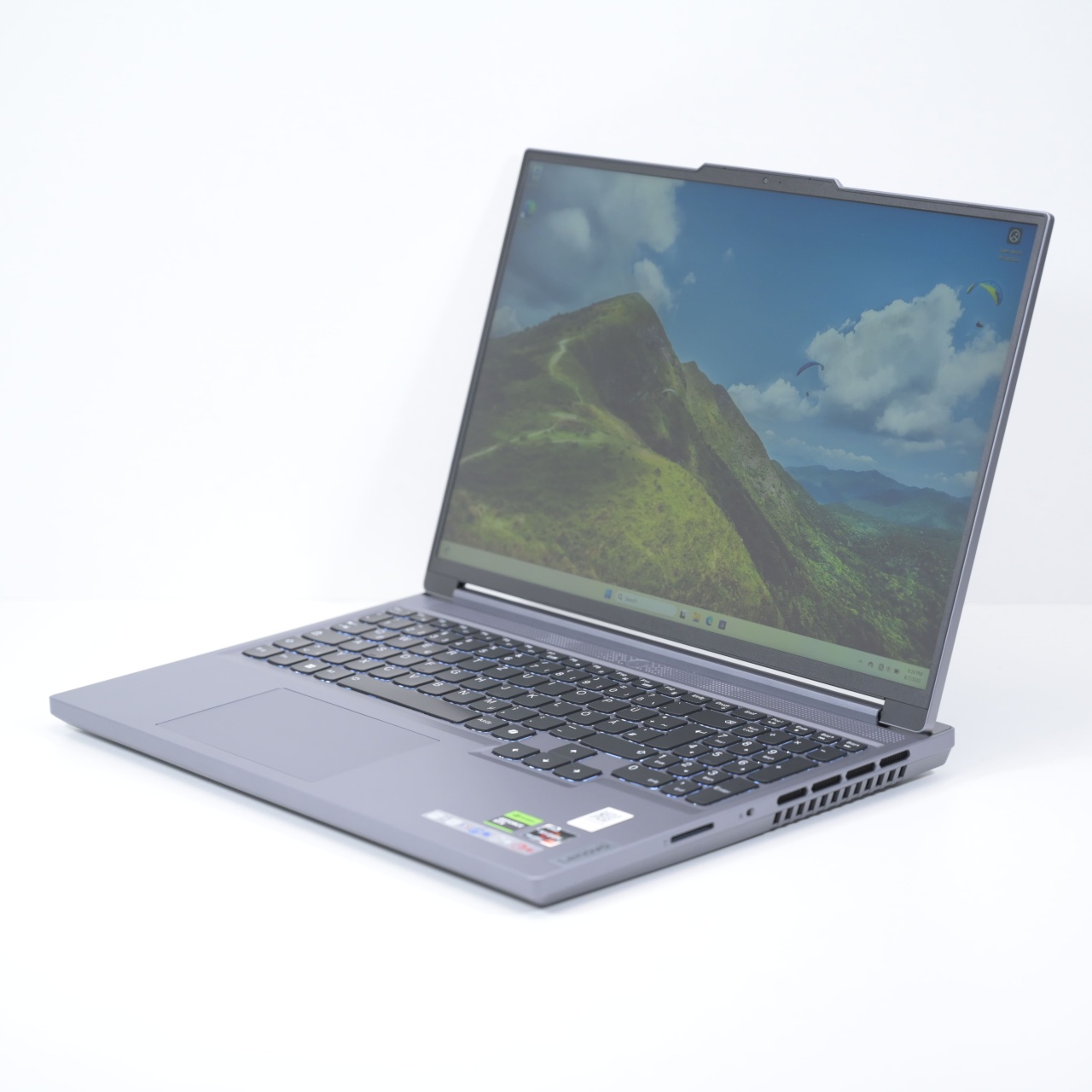 Laptop Lenovo Legion Slim 5 16ARP9, AMD Ryzen 7 7435HS, Rezolutie 2560x1600, 16