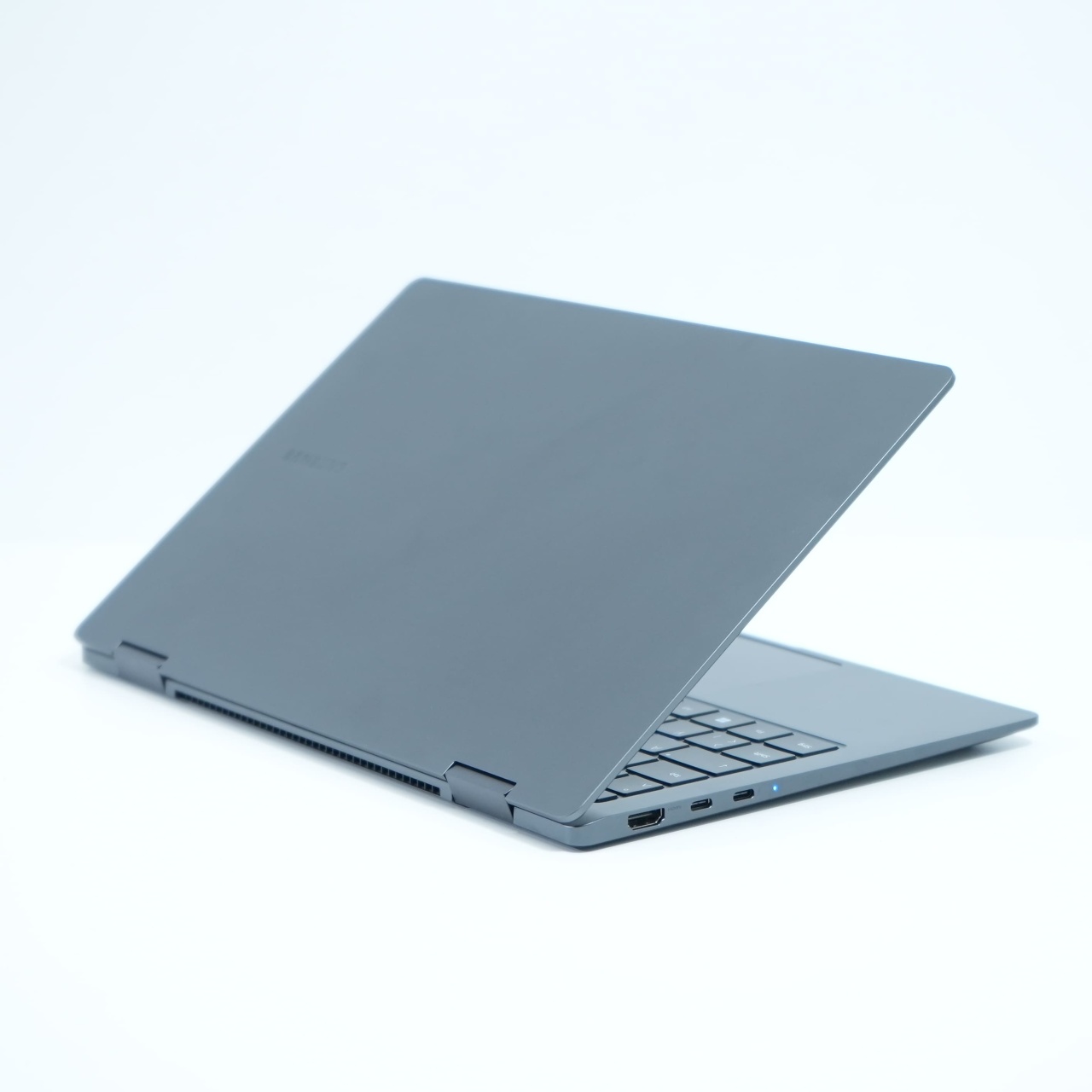 Laptop Samsung Galaxy Book3 360 (np730qfg-ka3de), Intel Core i7-1360P, 13.3", Rezolutie FullHD, Touchscreen, 16 GB DDR4, SSD de 512 GB, Intel Iris Xe Graphics - imagine 4