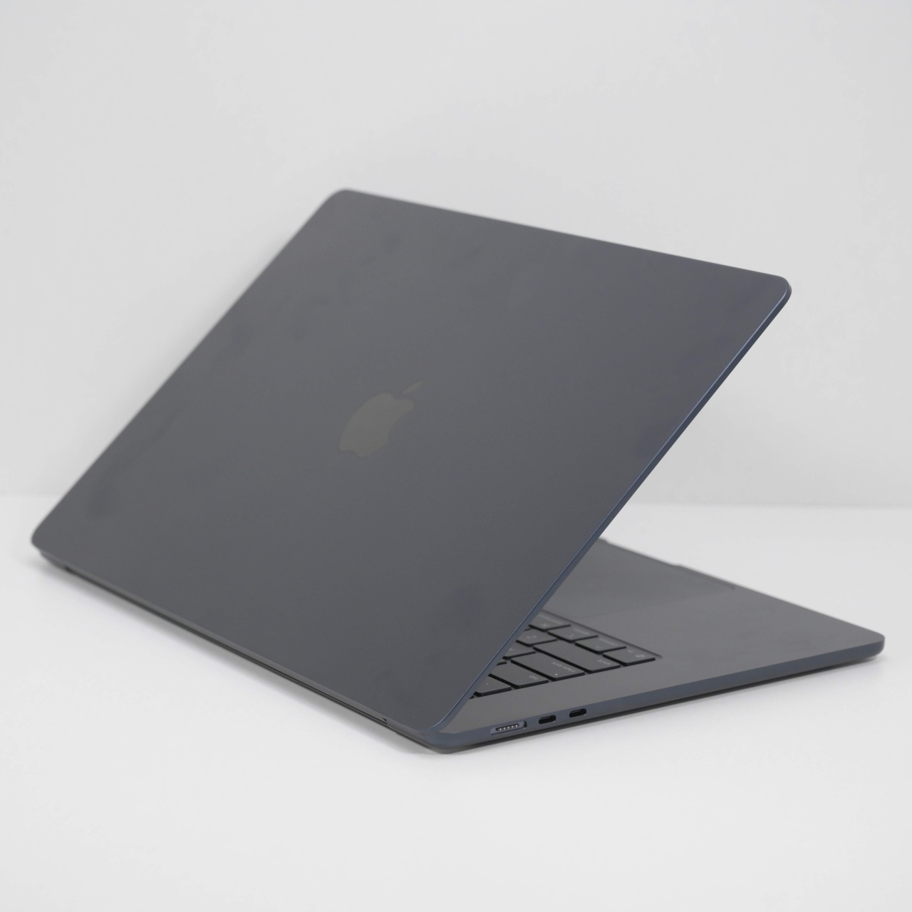 Laptop Apple Macbook Air A3241 (15-inch, M4, 2025), Apple M4, 15.3