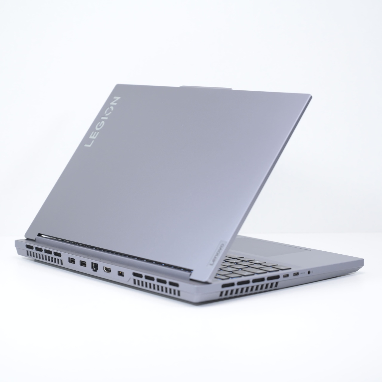 Laptop Lenovo Legion Slim 5 16ARP9, AMD Ryzen 7 7435HS, Rezolutie 2560x1600, 16