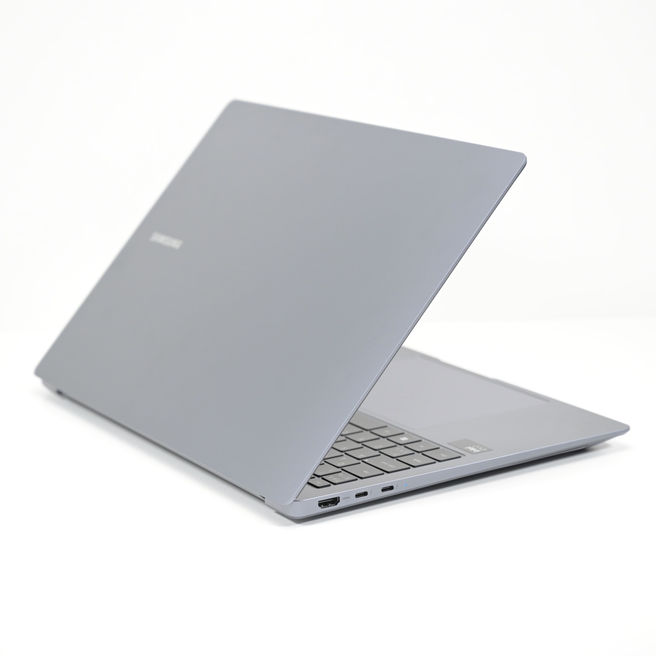 Laptop Samsung Galaxy Book 4 Ultra (NP960XGL) - 2 | YEO