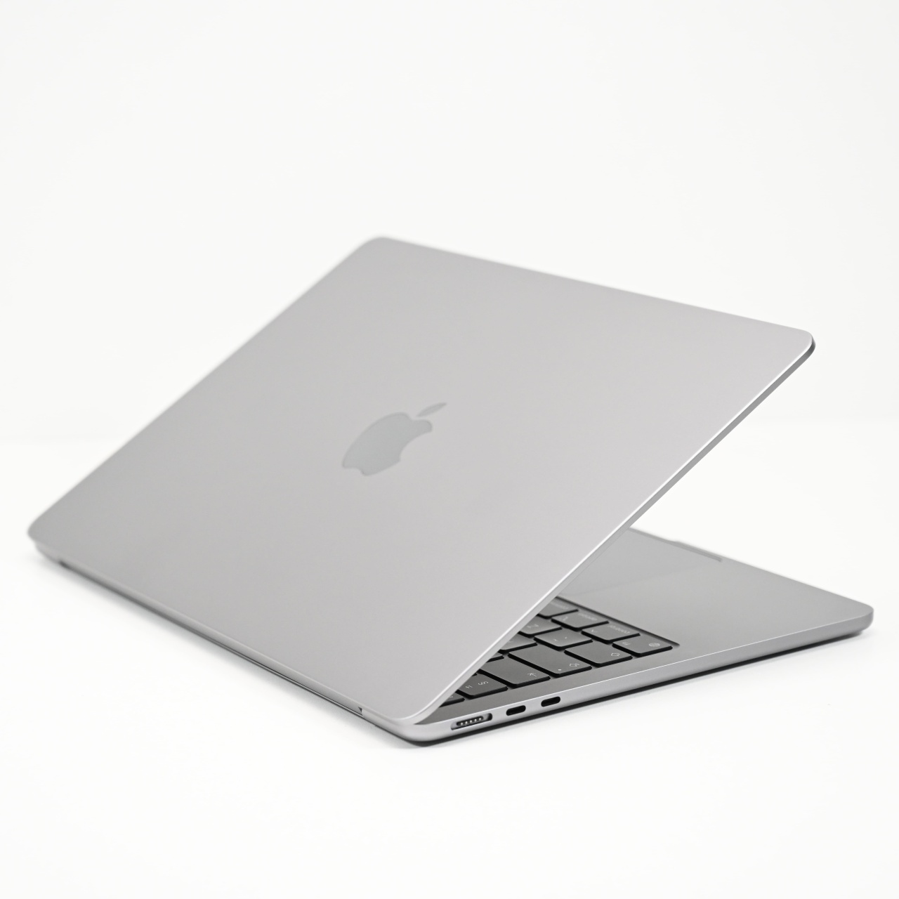 Laptop Apple Macbook Air M2 2022 (A2681) - 2 | YEO