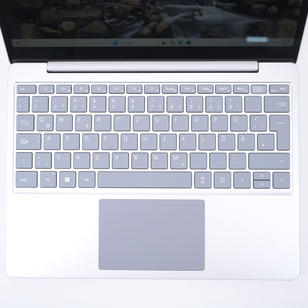 Laptop Microsoft Surface Laptop Go 3 (Model 2013) Intel Core i5-1235U, 12.4\'\', Rezolutie 1536 x 1024, Touchscreen, 8 GB DDR5, SSD de 256 GB, Intel Iris Xe Graphics - 3 | YEO