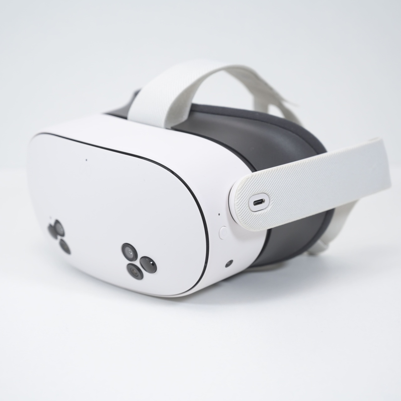 Ochelari VR Meta Quest 3S - 1 | YEO