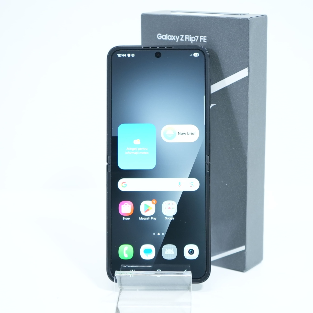 Telefon Samsung Galaxy Z Flip7 FE 256GB, Black - imagine 7