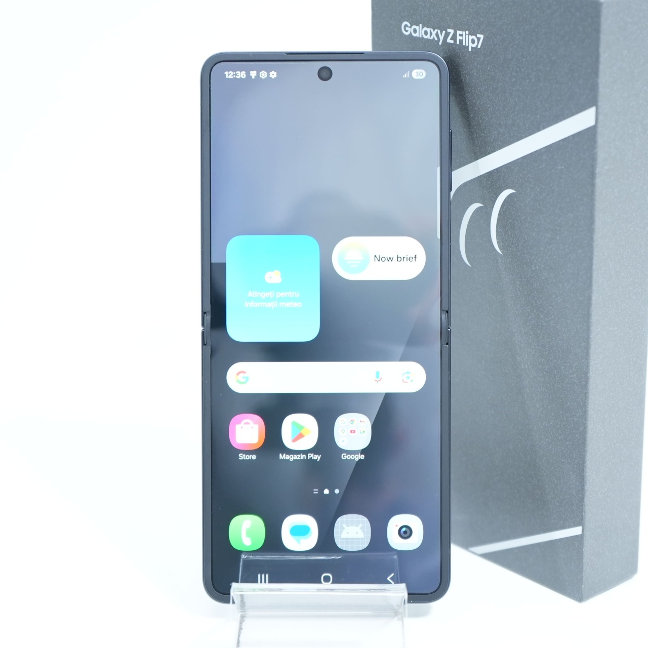 Telefon Samsung Z Flip 7 256GB, Jet Black - imagine 5