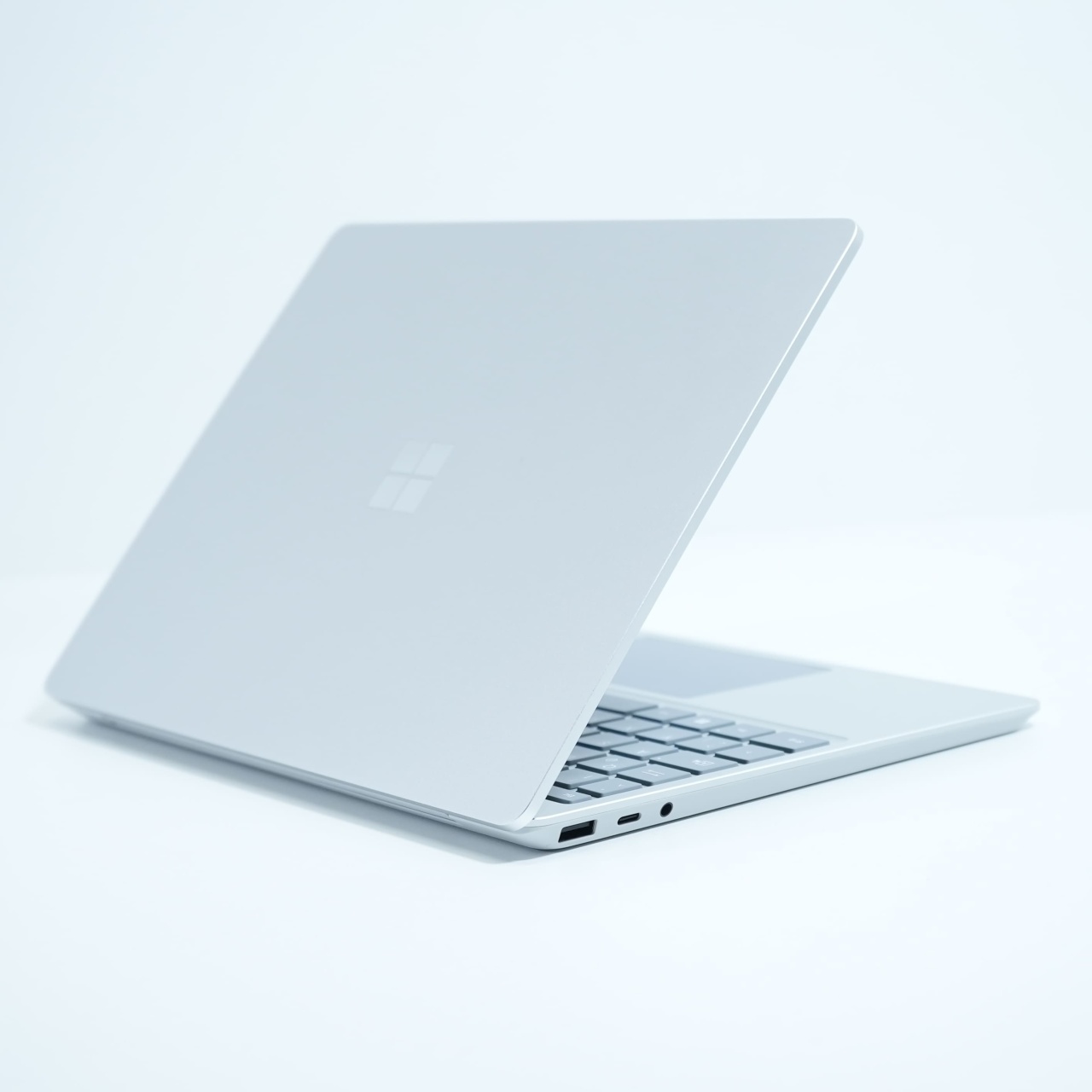 Laptop Microsoft Surface Go 3, Intel Core i5-1235U, Rezolutie 2048 X 1280, 12.4'', 8 GB DDR5, SSD de 256 GB, Intel Iris Xe Graphics - imagine 3