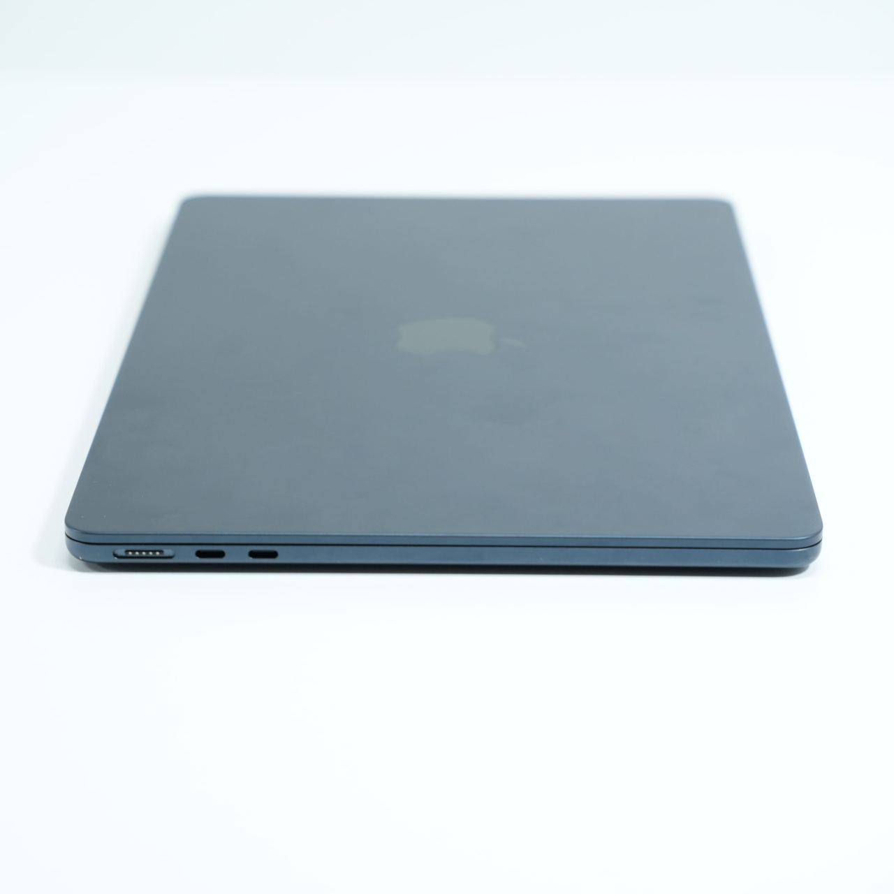 Laptop Apple MacBook Air 13 M2 (2022), 13.6", Rezolutie 2560 x 1664, Apple M2, 256GB, Apple M2, 8 nuclee - imagine 6