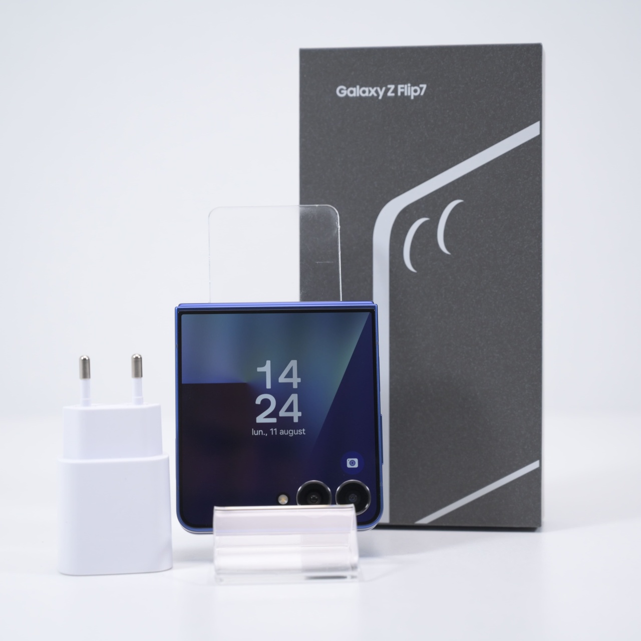 Telefon Samsung Z Flip 7 256GB - 3 | YEO