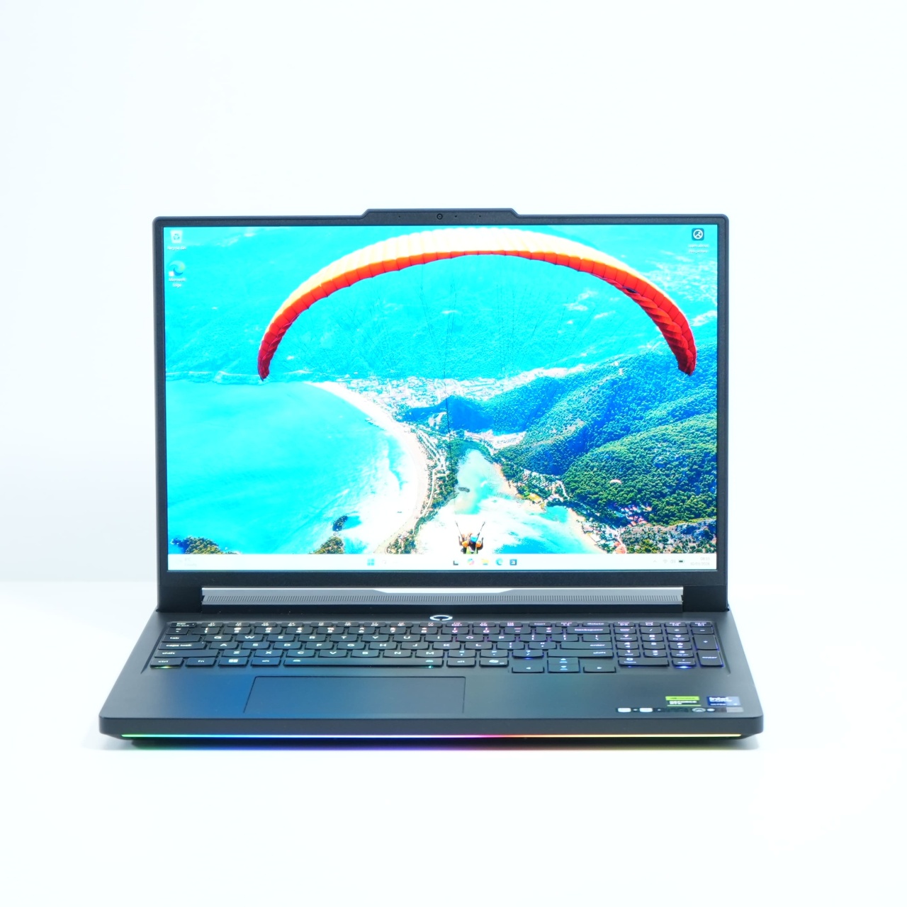 Laptop Lenovo Legion 7 Pro 16IAX10H, Intel Core Ultra 9 275HX, Rezolutie 2560x1600, 16", 240Hz, 32 GB DDR5, SSD de 1 TB, Nvidia GeForce RTX 5070 Ti - imagine 2